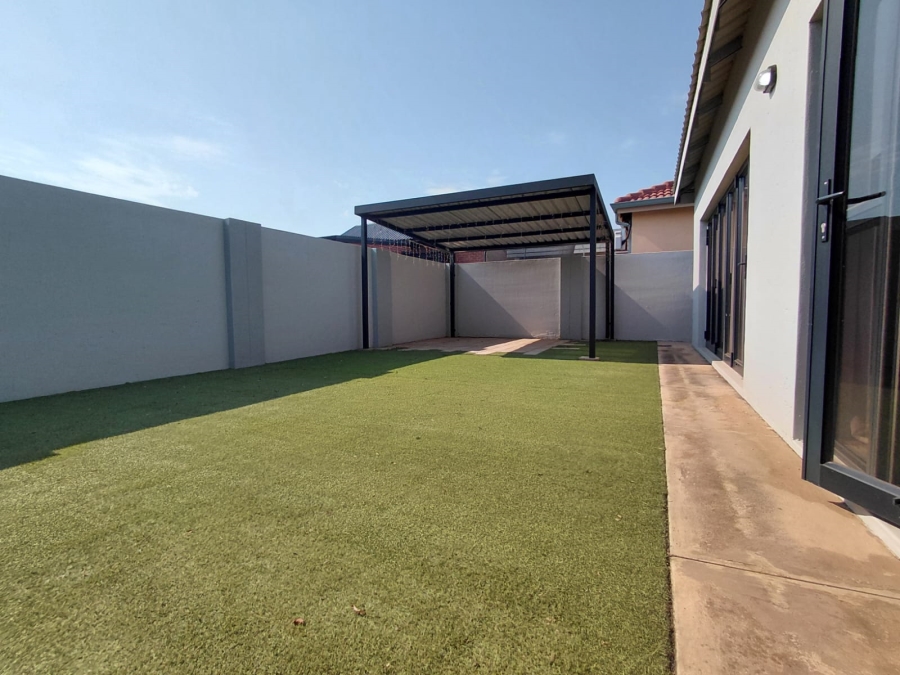 2 Bedroom Property for Sale in Waterberry Estate North West